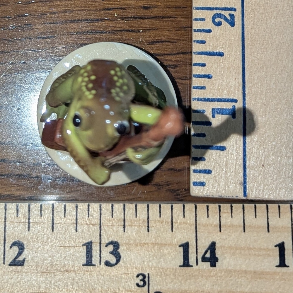 Frog Quartet on Lily Pad Figurine - Green - Picture 5 of 6